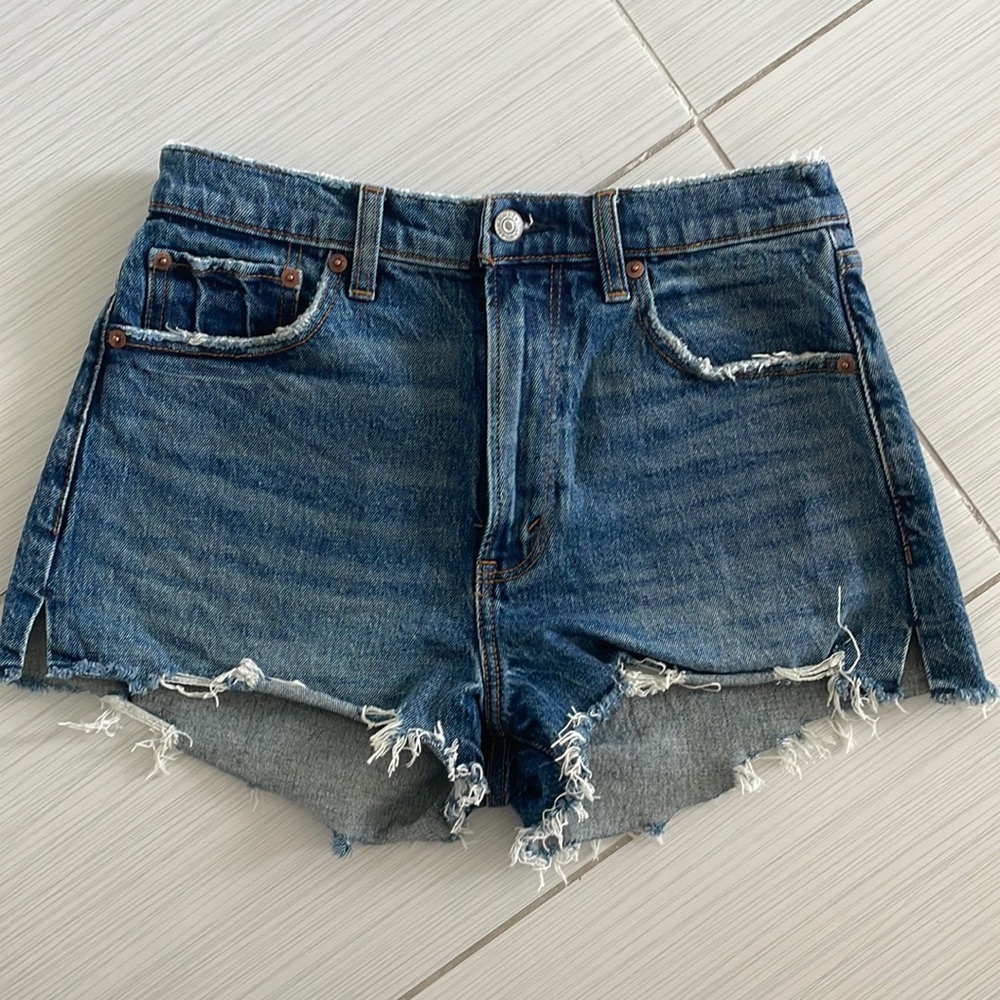 Abercrombie mom short high rise denim shorts size 27 / 4